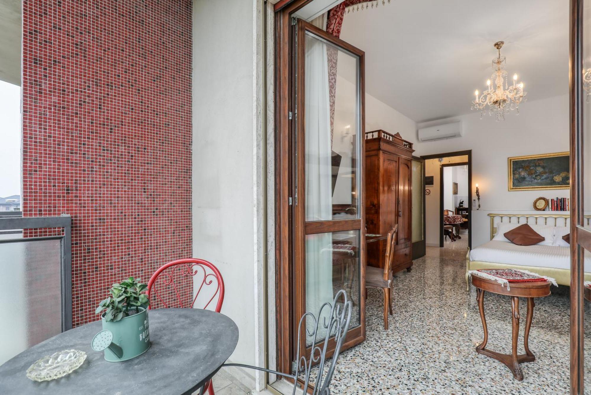 Suite Angolo Alla Stazione - Appartamento Con Terrazzo Panoramico Павия Экстерьер фото