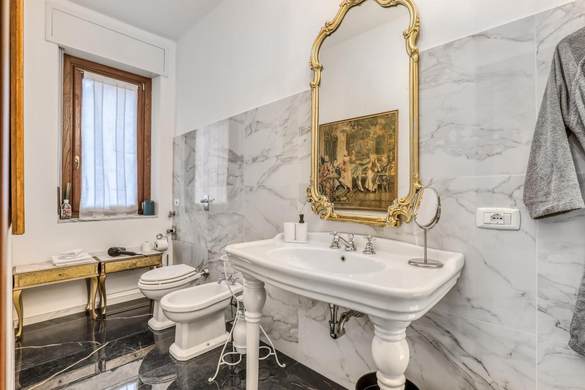 Suite Angolo Alla Stazione - Appartamento Con Terrazzo Panoramico Павия Экстерьер фото