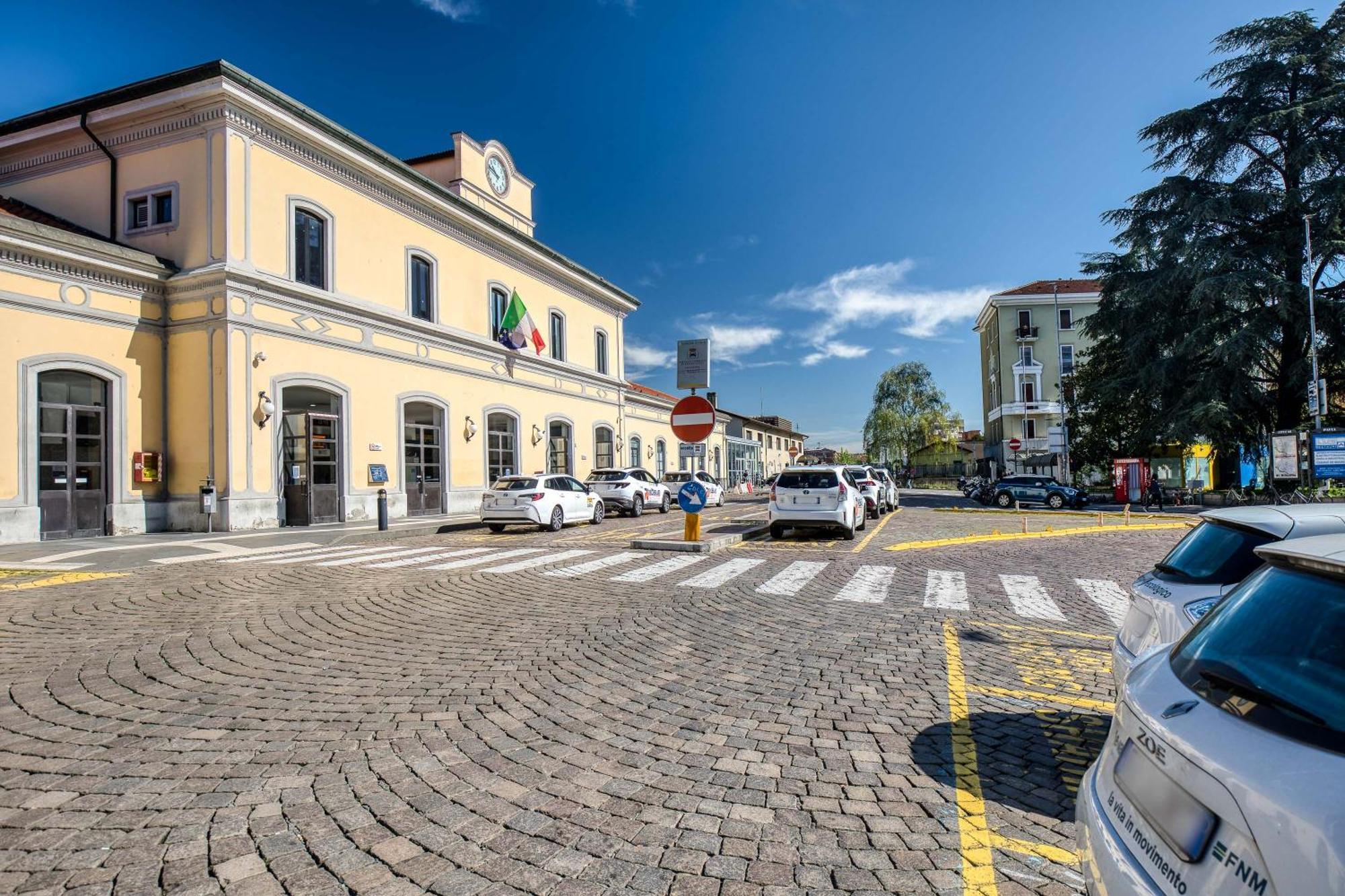 Suite Angolo Alla Stazione - Appartamento Con Terrazzo Panoramico Павия Экстерьер фото